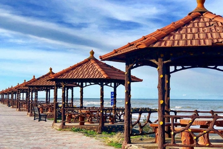 ۱. تغییر مدل موها  ریزش ناشی از کشیدن موها (traction alopecia) زمانی رخ می‌دهد که موها به دلیل مدل‌ه